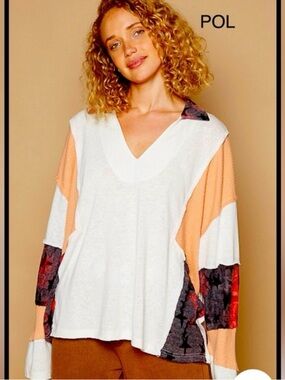 POL Medium Patchwork Eclectic V-Neck Top in White Orange Black Red Stars